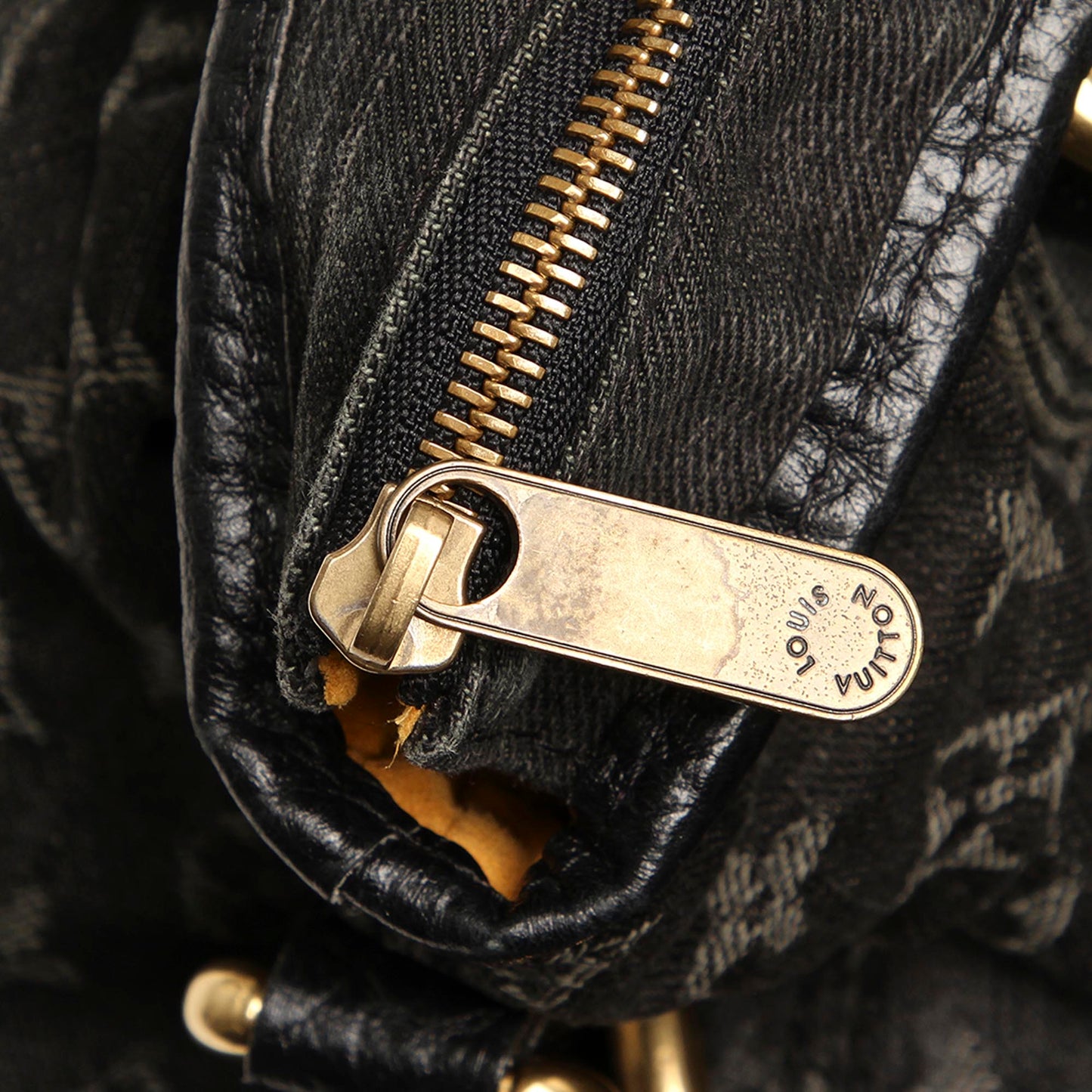 Louis-Vuitton Monogram Denim Neo Cabby MM Black