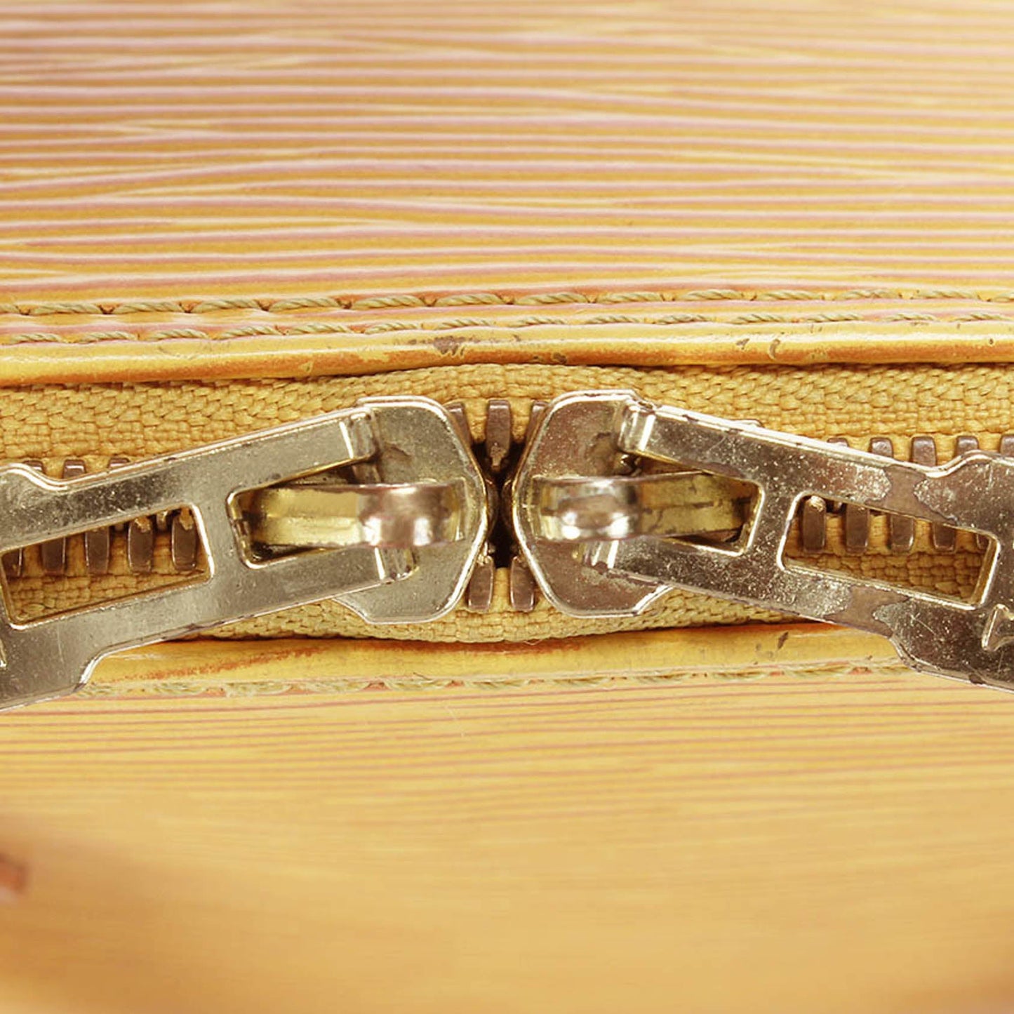 Louis-Vuitton Epi Alma PM Yellow