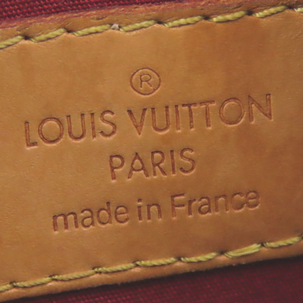 Louis-Vuitton Vernis Montana Red