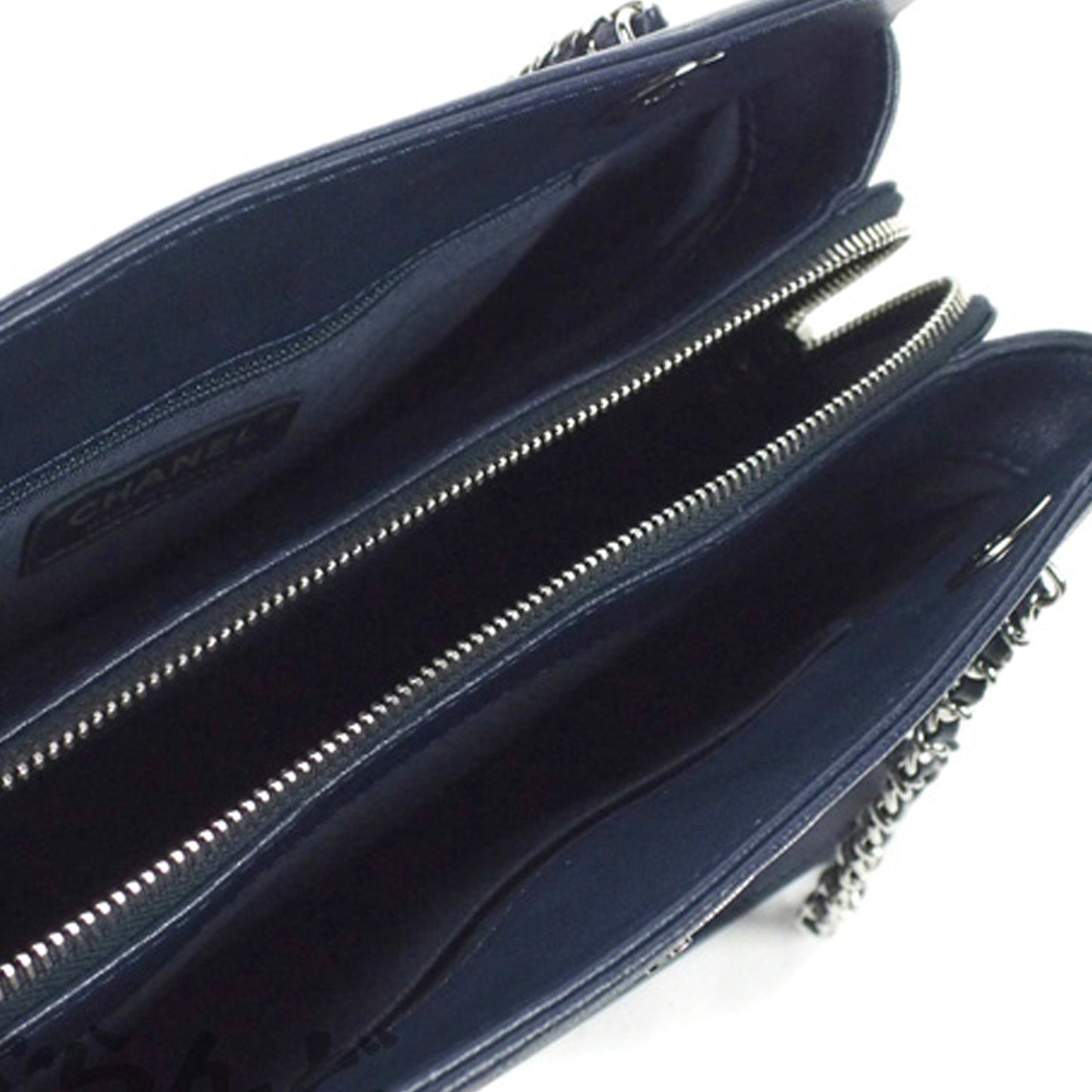 CC Matelasse Leather Chain Shoulder Bag