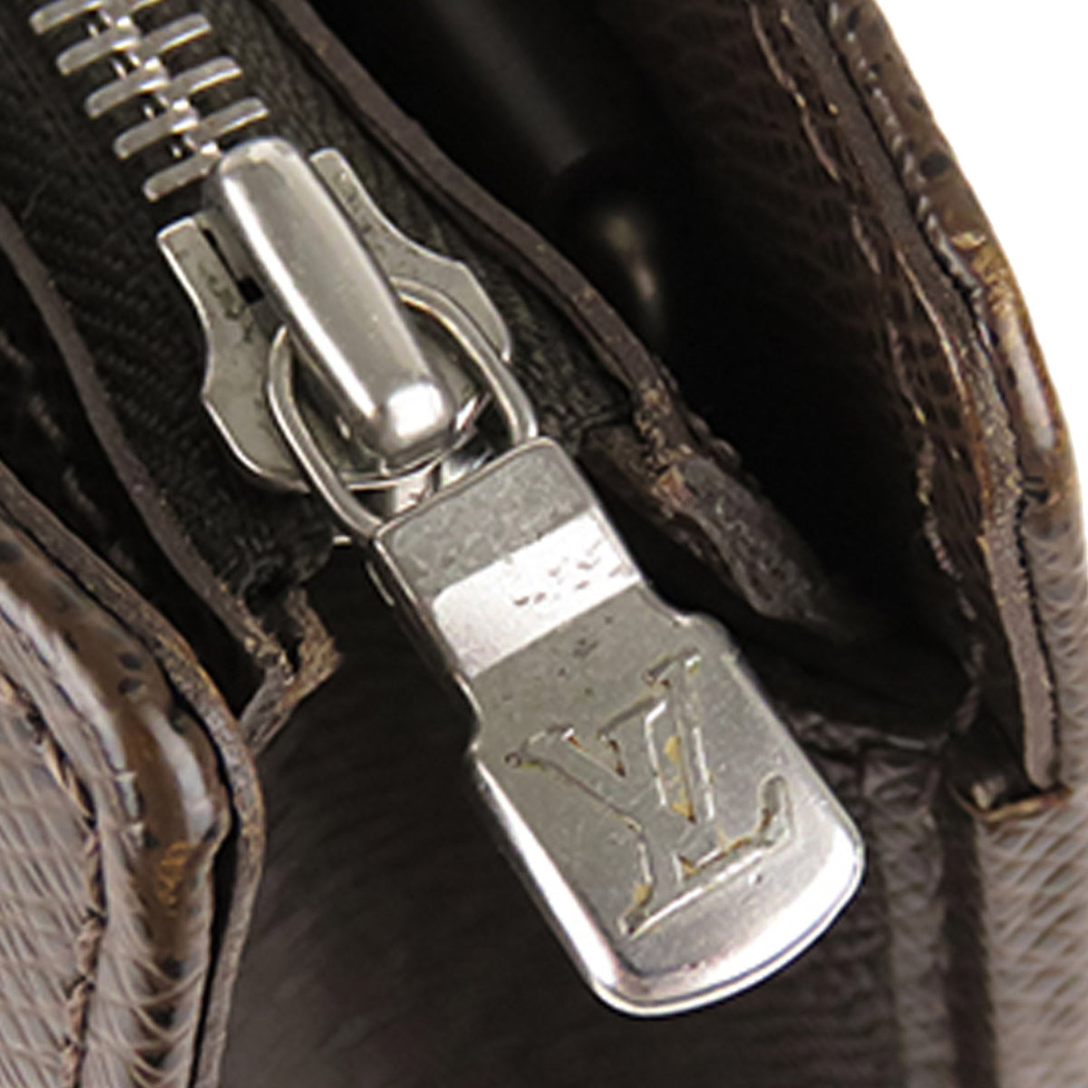 Louis-Vuitton Taiga Lozan Briefcase Brown