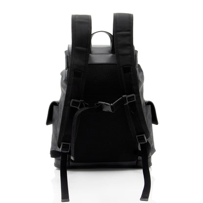 Gucci GG Supreme Medium Flap Backpack (SHF-NNj9Jx)