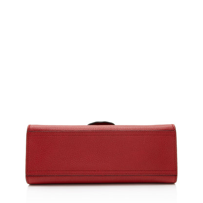 Gucci Pebbled Leather GG Marmont Mini Top Handle (SHF-CZXc44)