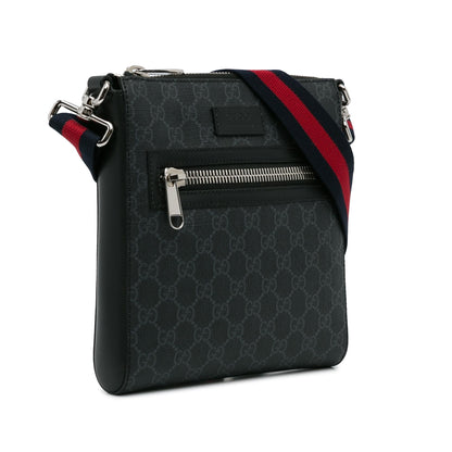 Gucci Small GG Supreme Messenger Bag (SHG-v3moky)