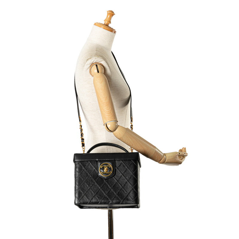 Chanel CC Vanity Case Leather Shoulder Bag in Good condition