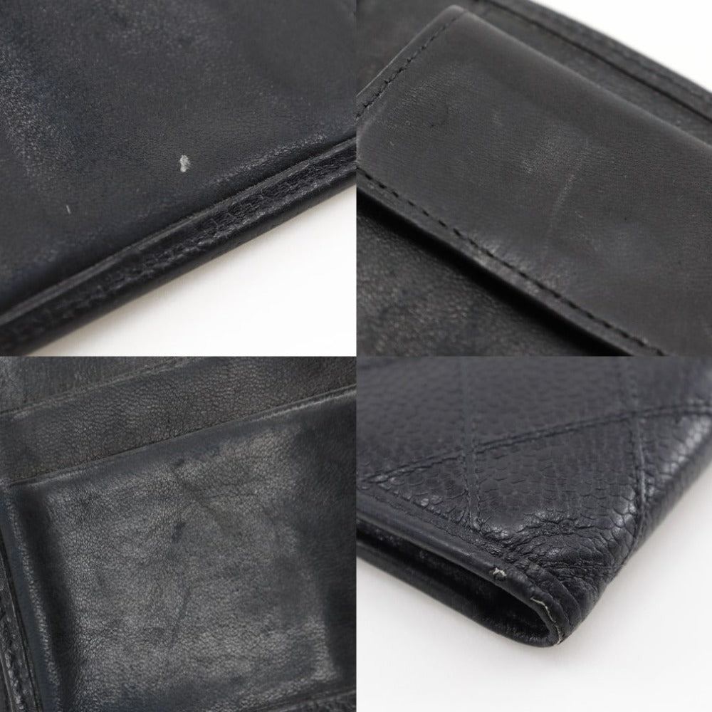 Quilted Caviar Bifold Wallet - '10s