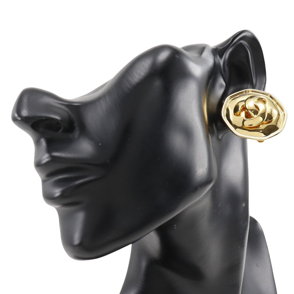 CHANEL Earring Plated Gold gold vintage COCO Mark