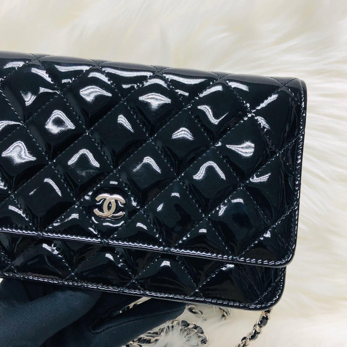 Wallet on Chain WOC with SHW in Black Quilted Patent Leather