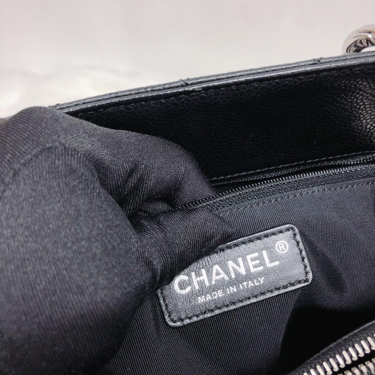 GST Caviar Tote Bag Black SHW