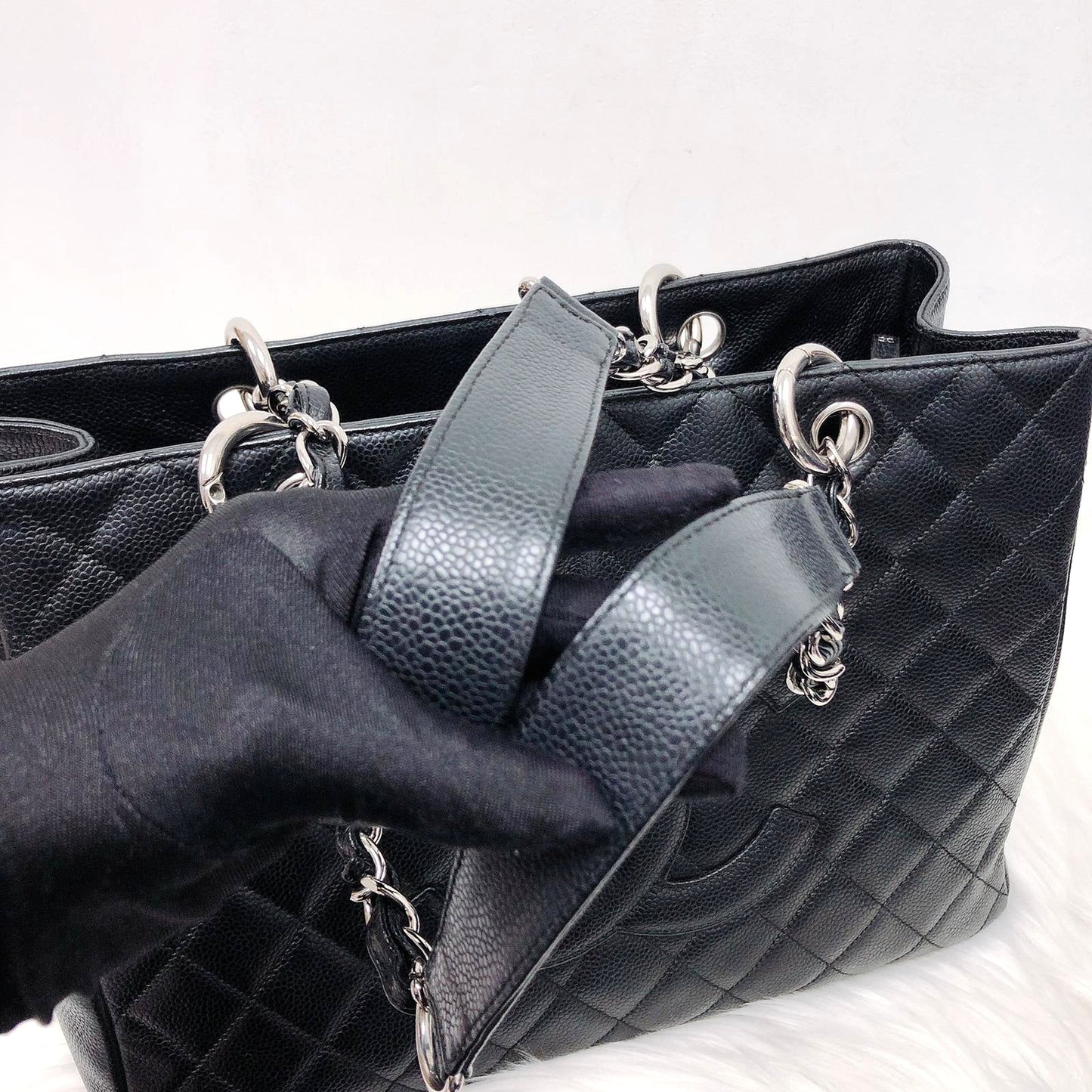 GST Caviar Tote Bag Black SHW