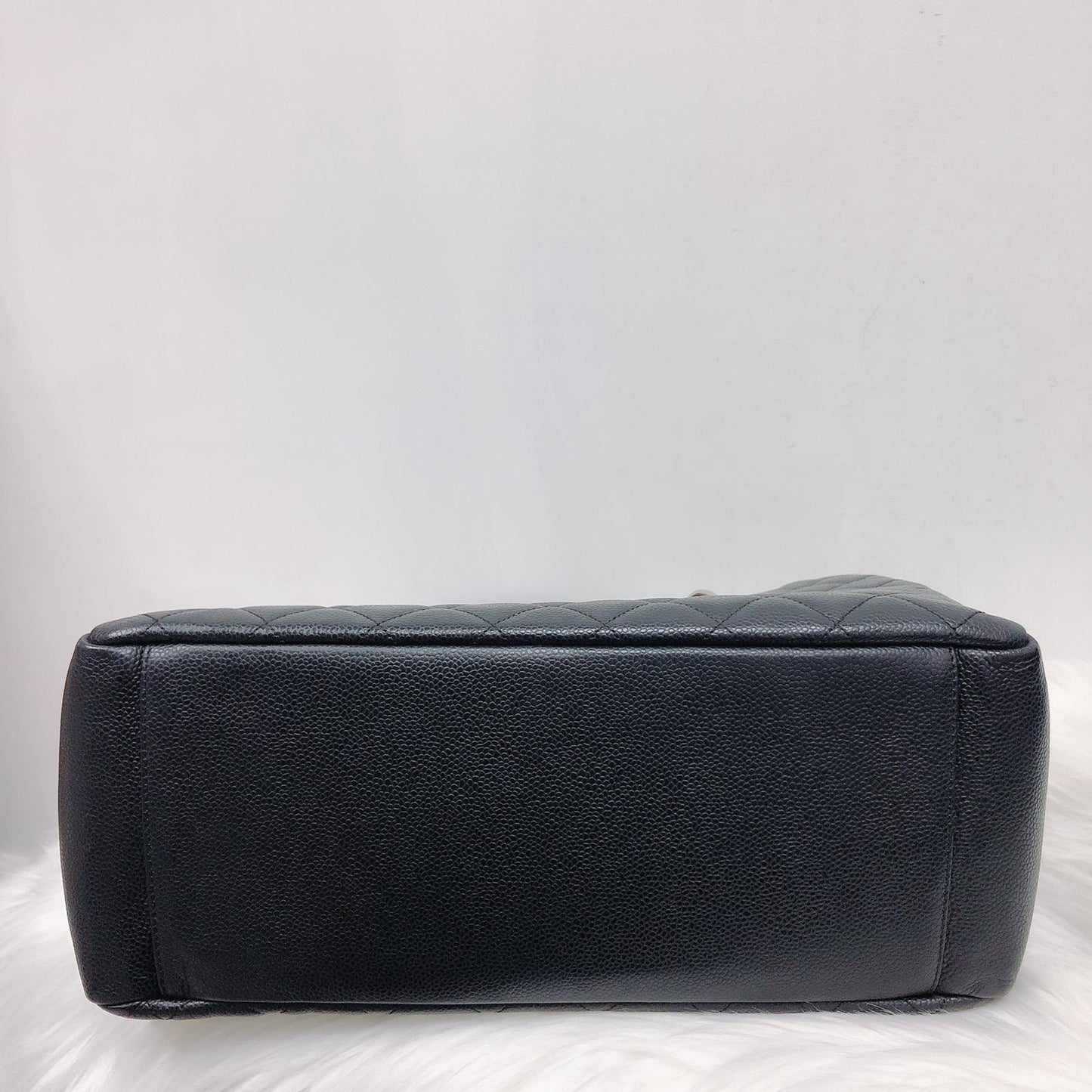 GST Caviar Tote Bag Black SHW