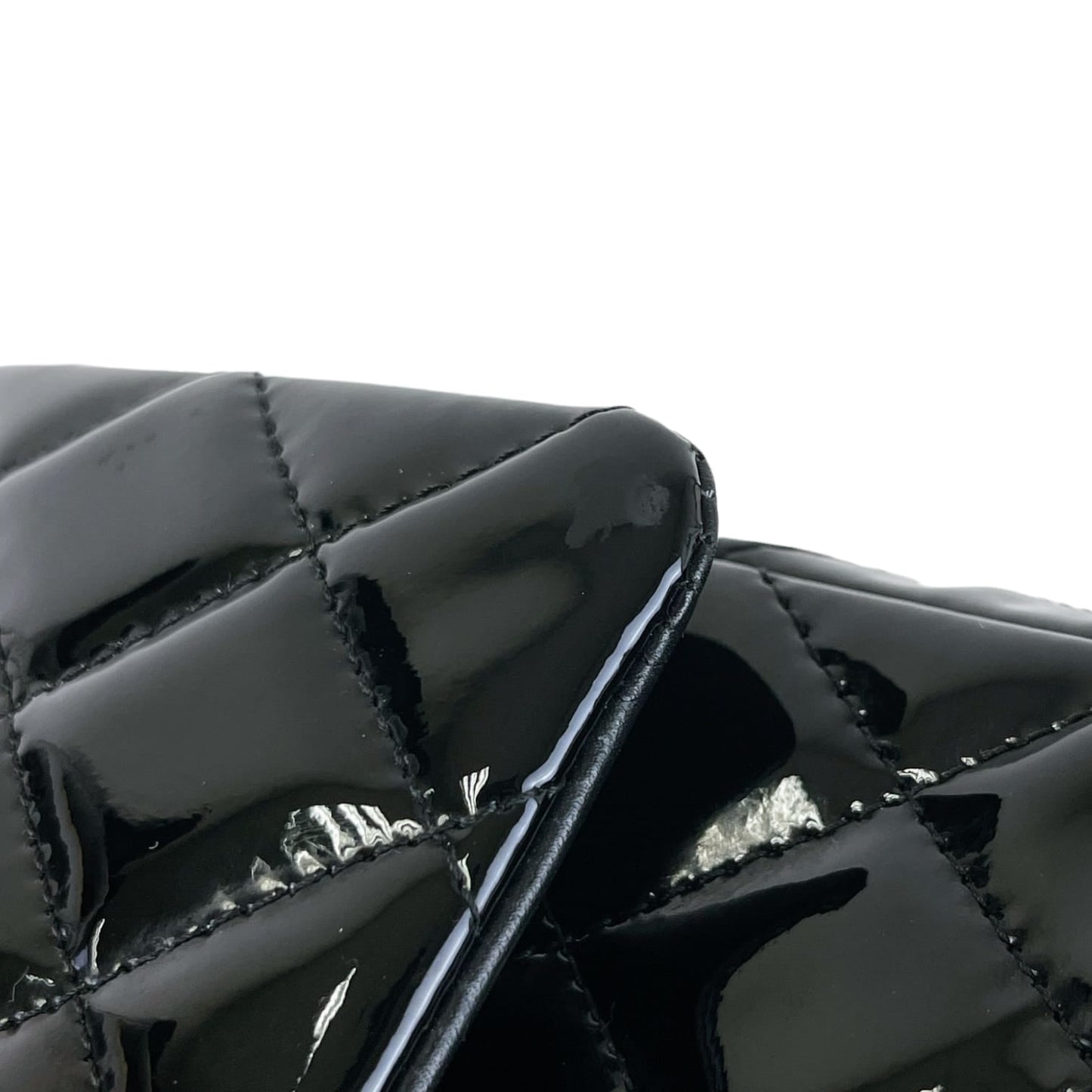 Medium Classic Double Flap Patent Black GHW