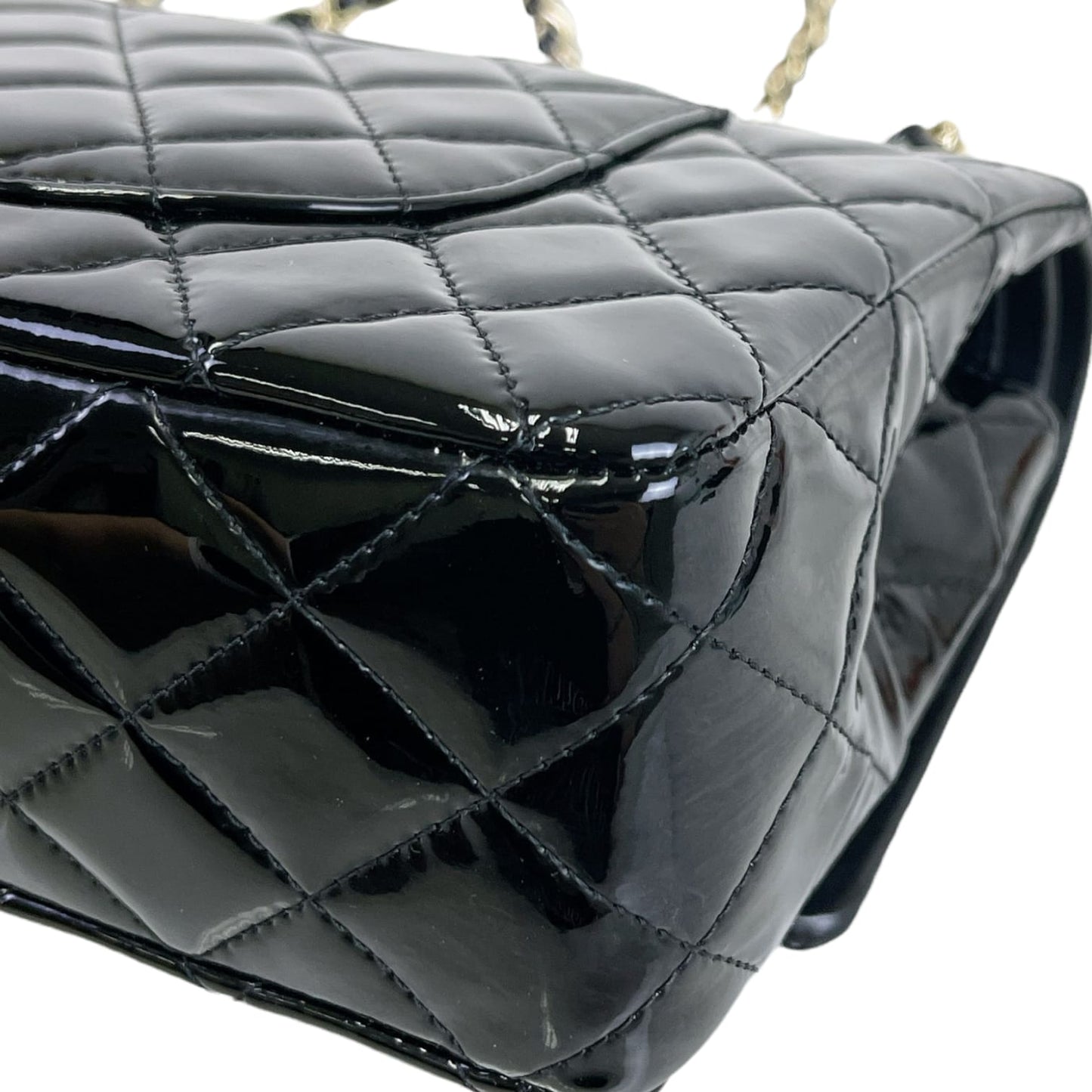 Medium Classic Double Flap Patent Black GHW