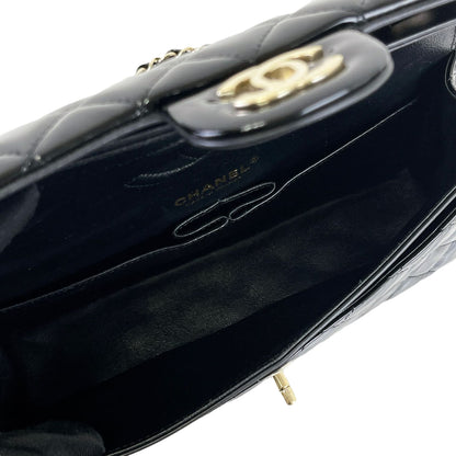 Medium Classic Double Flap Patent Black GHW