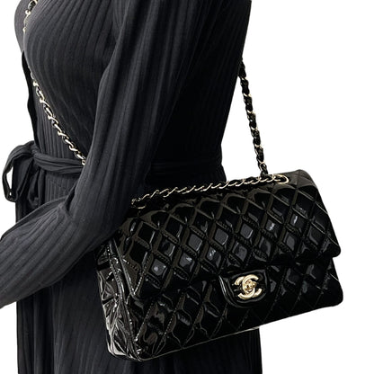 Medium Classic Double Flap Patent Black GHW
