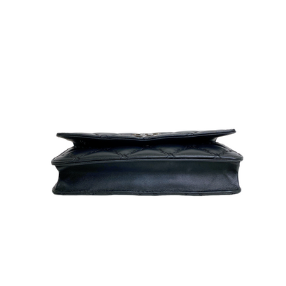 CHANEL PUFFY QUILTING WOC