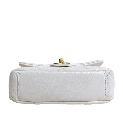 CHANEL FLAP COIN IN WHITE