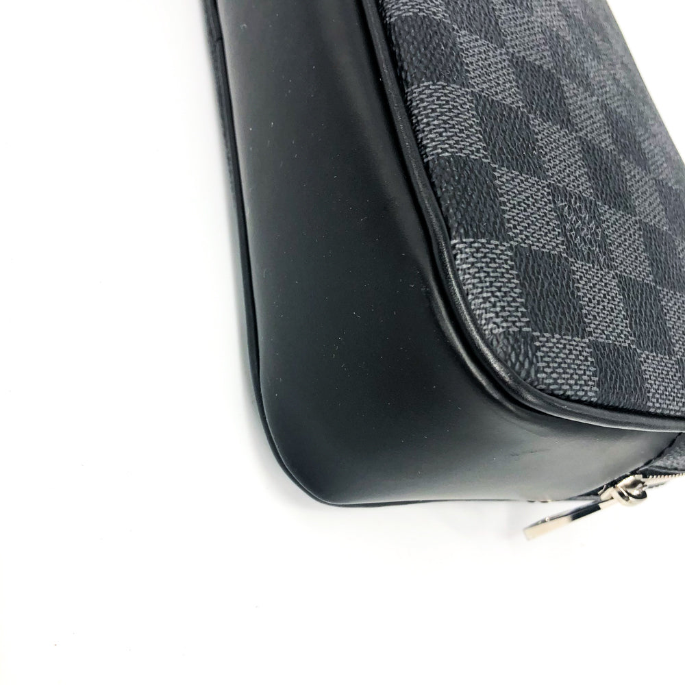 Louis-Vuitton Kasai Clutch Damier Graphite Leather Men's