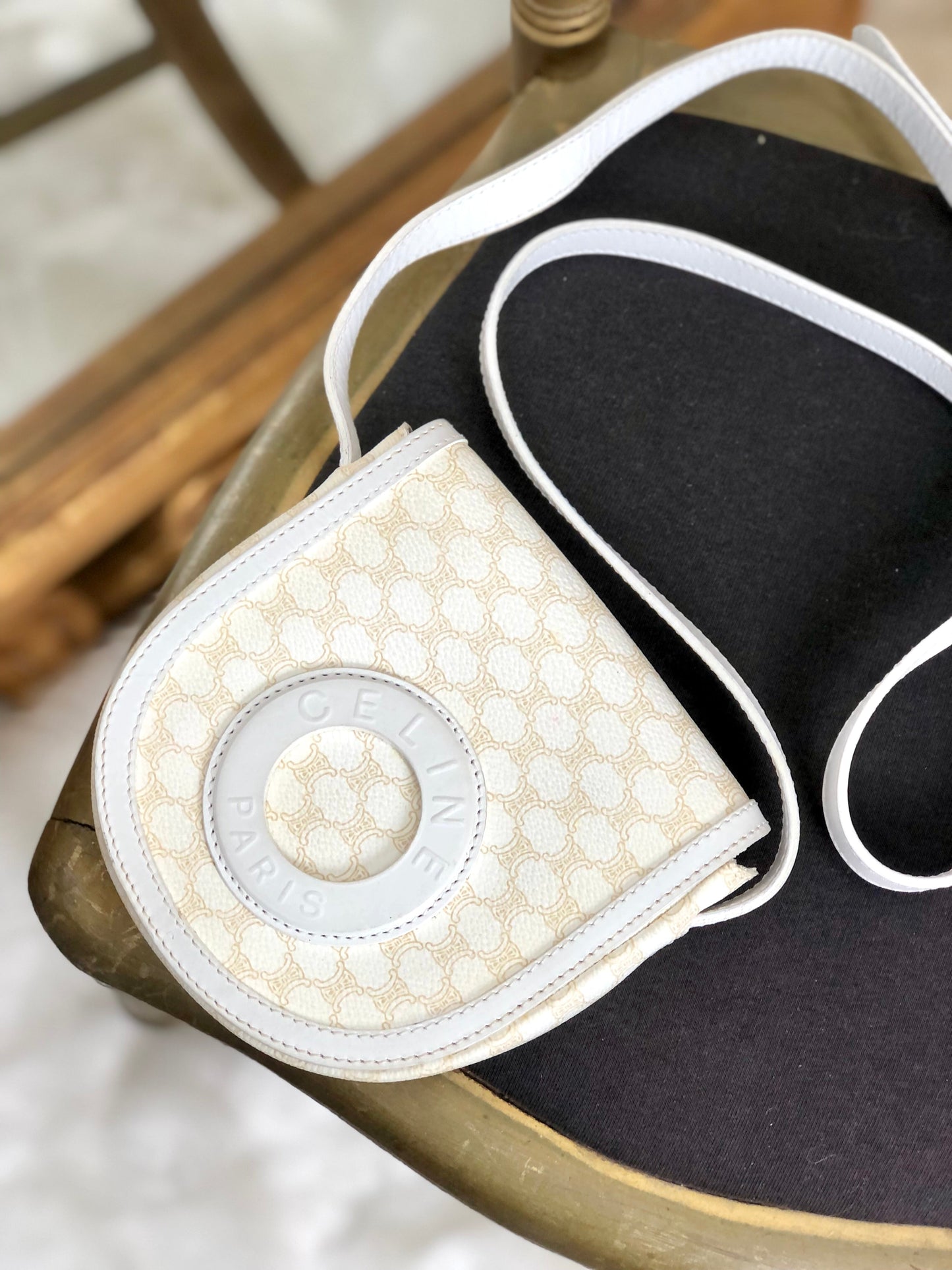 CELINE Macadam Circle logo Crossbody Mini Shoulderbag White Vintage Old Celine tzzh38