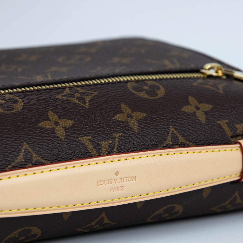 Louis-Vuitton Monogram Classic Pochette Métis Bag