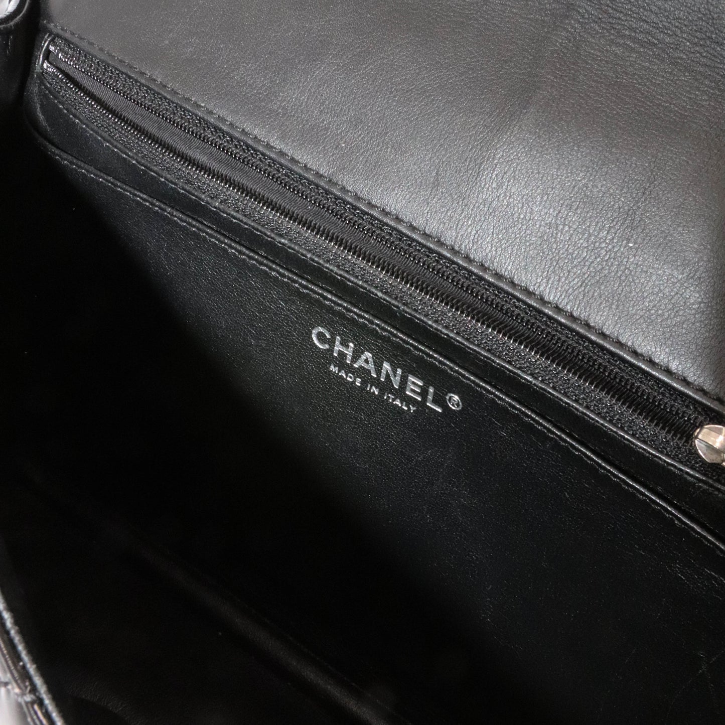 Classic Jumbo in Chevron Patent Leather with SWH Black
