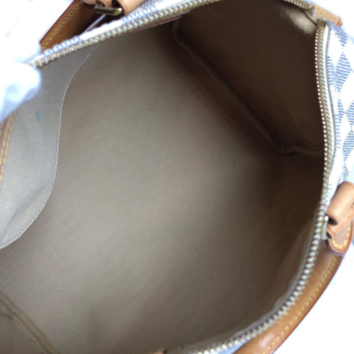 Louis-Vuitton Damier Azur Speedy 25