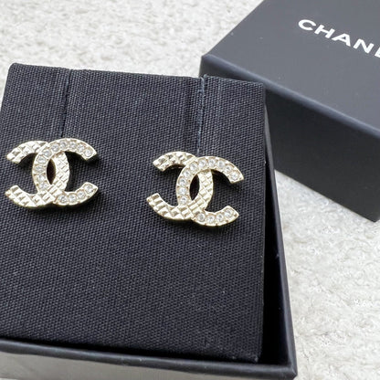 Chanel 23K CC Logo Earring with Diamantes in LGHW