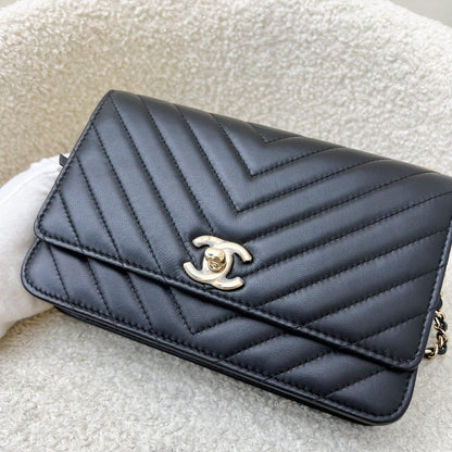 Chanel Trendy CC Wallet on Chain WOC in Black Chevron Lambskin and LGHW (Model: A80982)