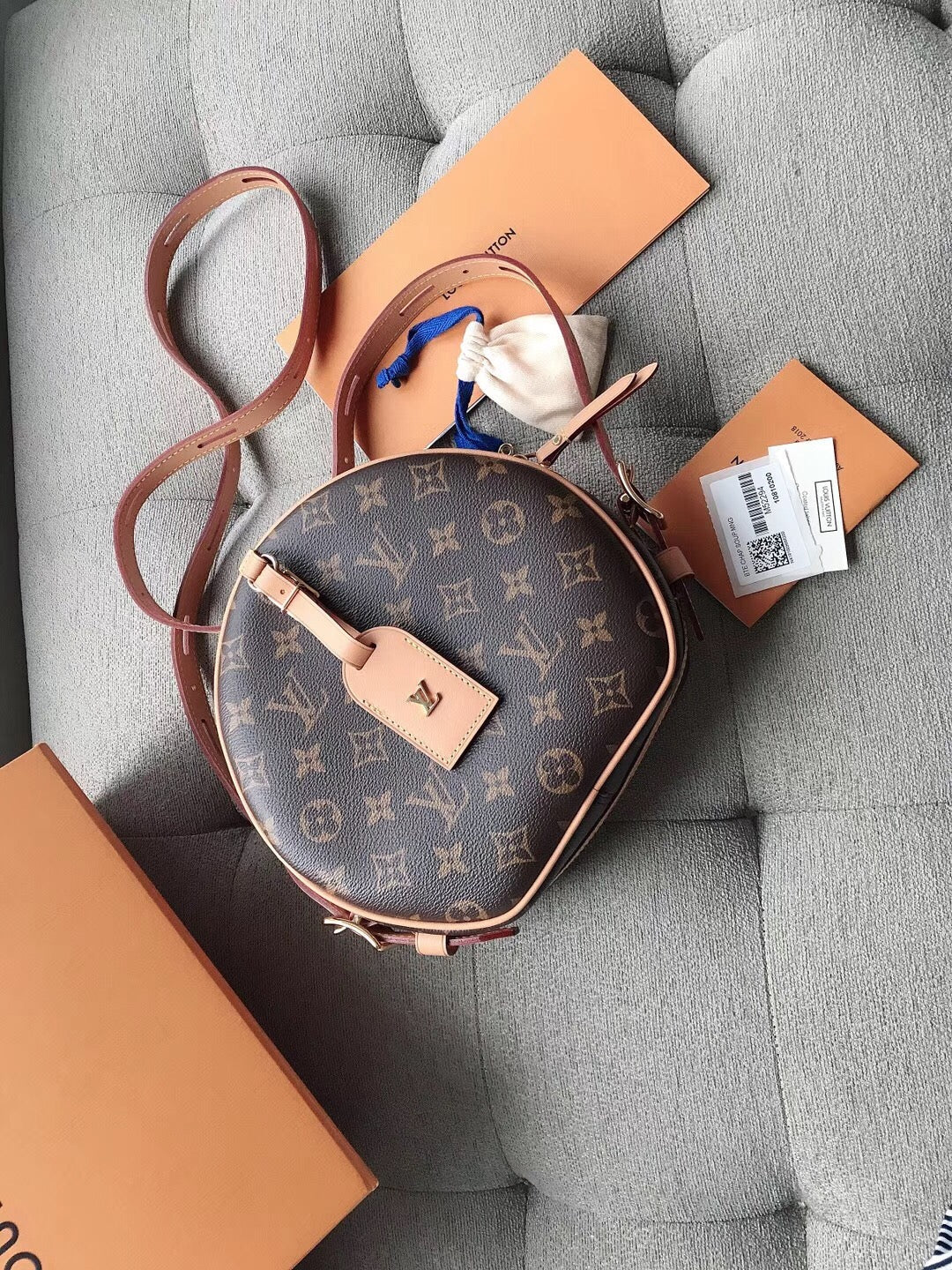 Louis-Vuitton Boîte Chapeau Souple Monogram Canvas Crossbody Bag