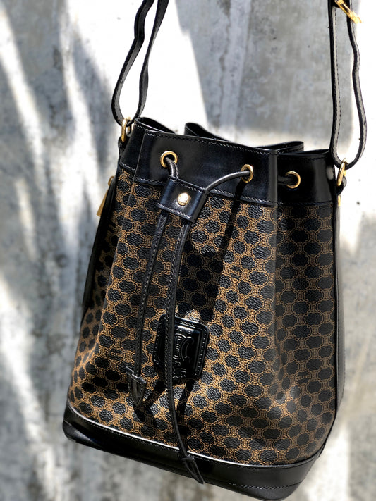CELINE  Side zipper Drawstring Shoulder bag Black Vintage Old Celine u5gukm