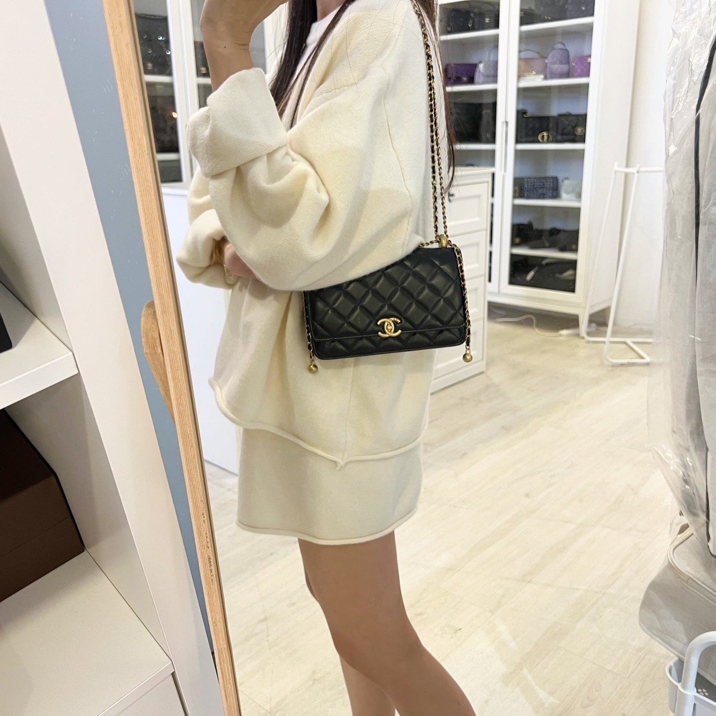 Chanel 24C Double Pearl Adjustable Chain Wallet on Chain WOC in Black Calfskin and AGHW (Model: AP2289)