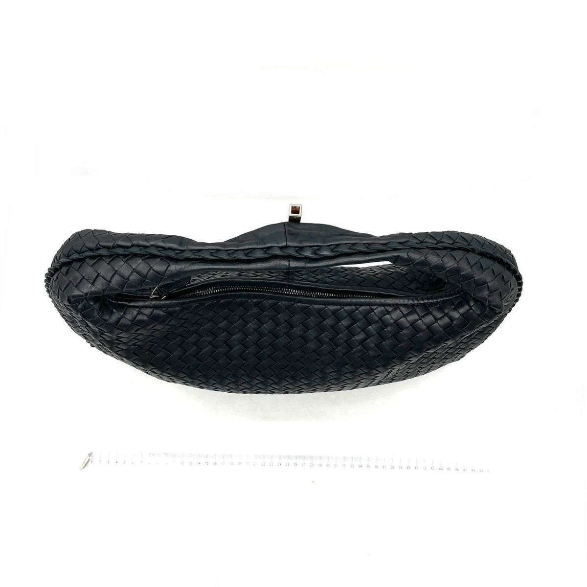 Bottega Veneta Intrecciato Hobo Bag Medium Black Lambskin leather