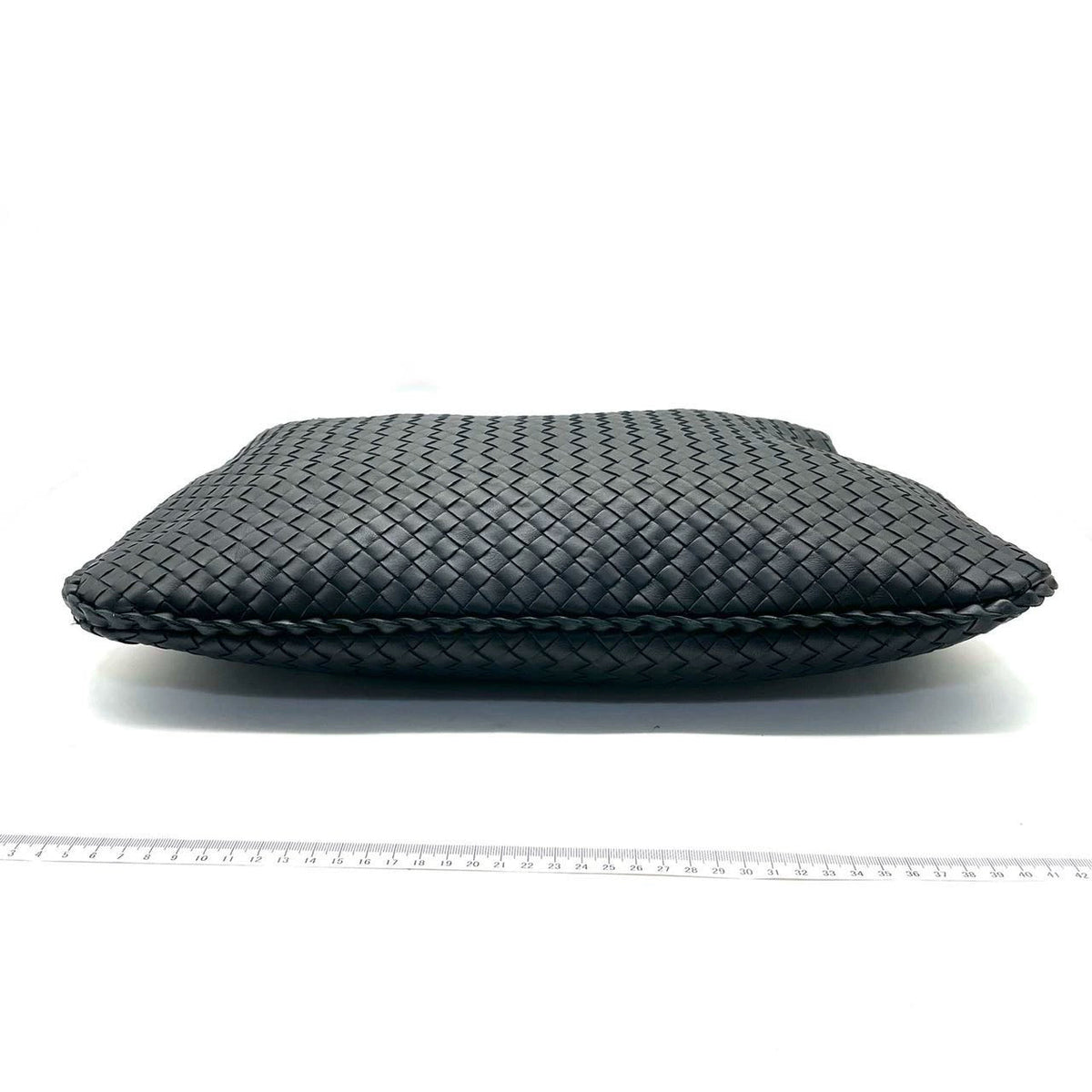 Bottega Veneta Intrecciato Hobo Bag Medium Black Lambskin leather