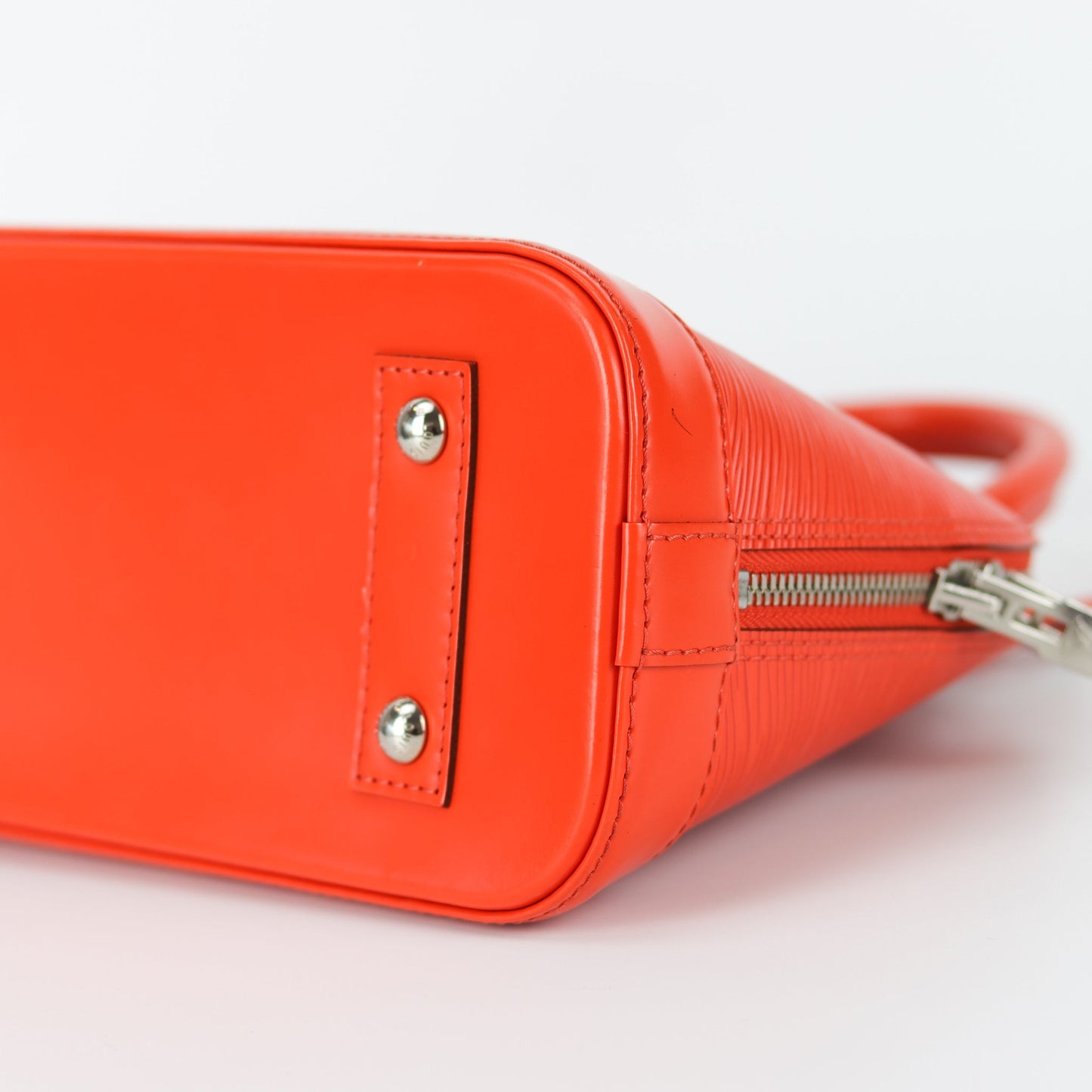 Louis-Vuitton Alma BB Epi Leather in Orange
