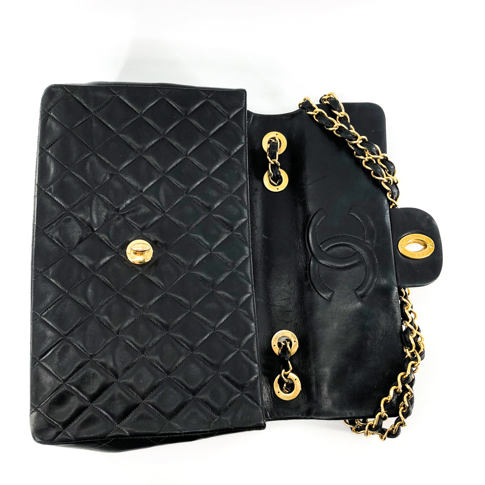 Vintage Jumbo XL Flap Lambskin Leather with GHW