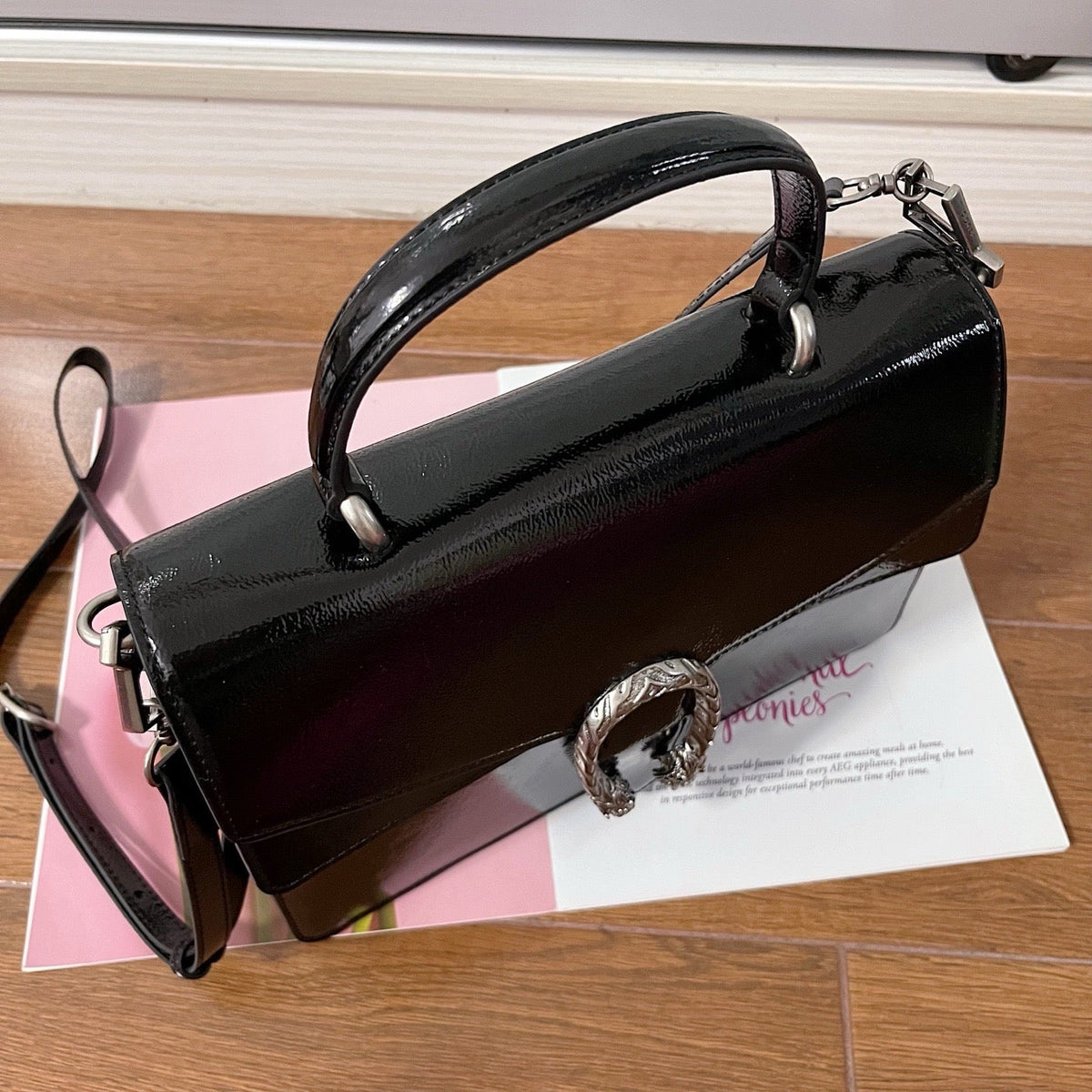 GC703 Dionysus Medium Top Handle Bag / 11.4"W x 7.8"H x 4"D