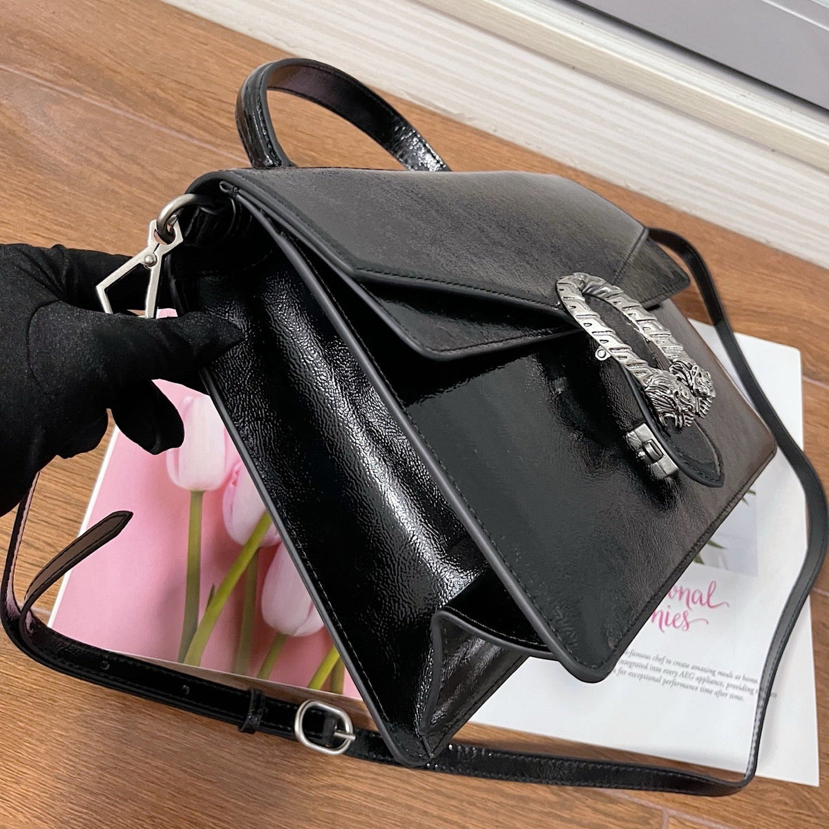 GC703 Dionysus Medium Top Handle Bag / 11.4"W x 7.8"H x 4"D