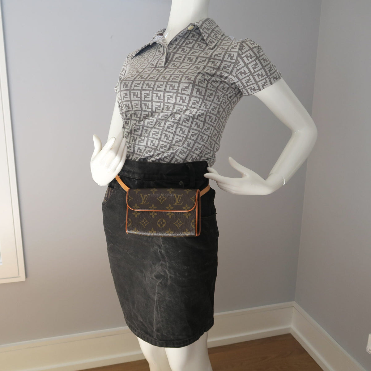 Louis-Vuitton Florentine Belt Bag Fanny Pack
