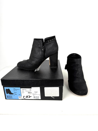 CHANEL  Interlocking CC Chain Logo Black Ankle Booties Boots 38.5 8