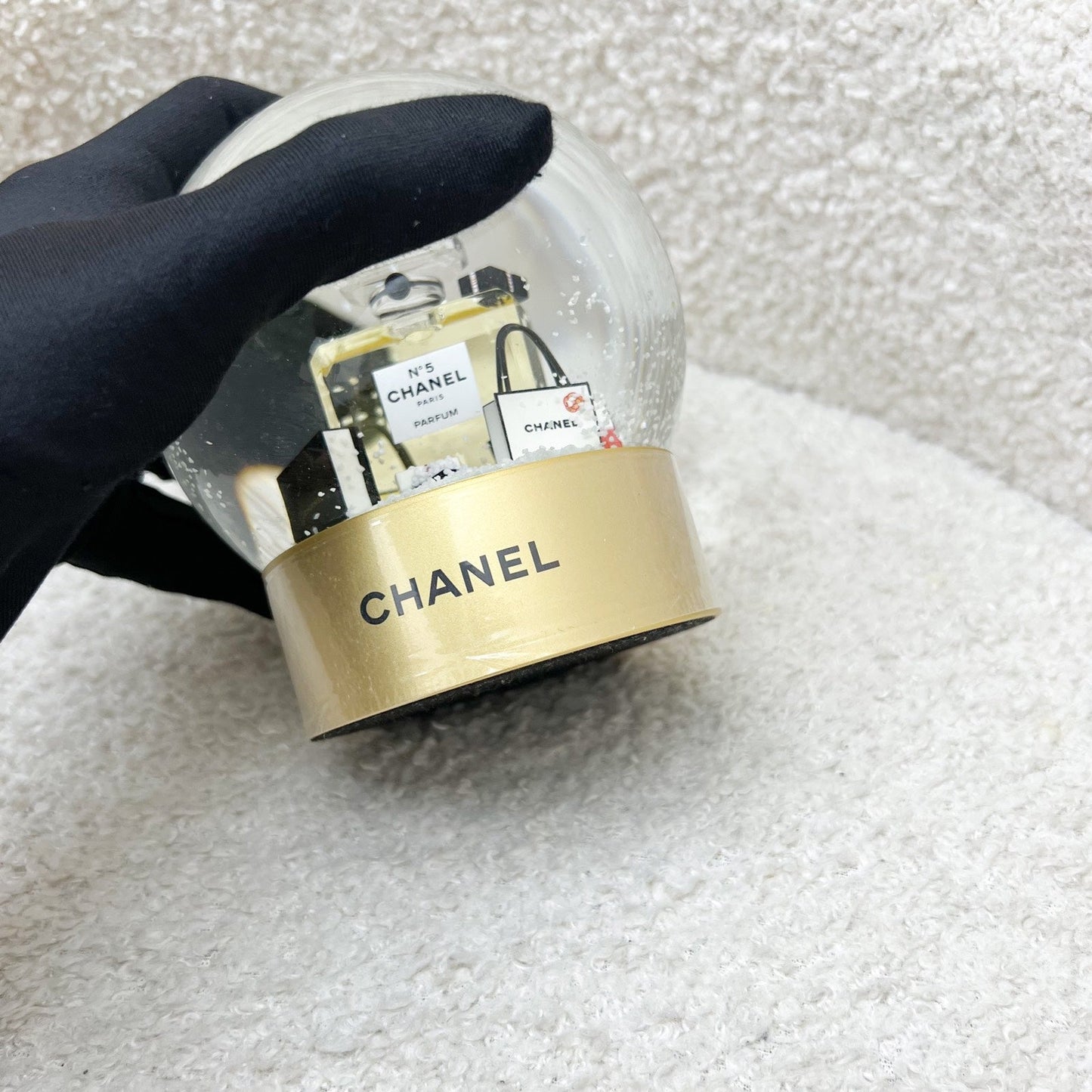 Chanel VIP Gift Perfume Bottles Christmas Snow Globe