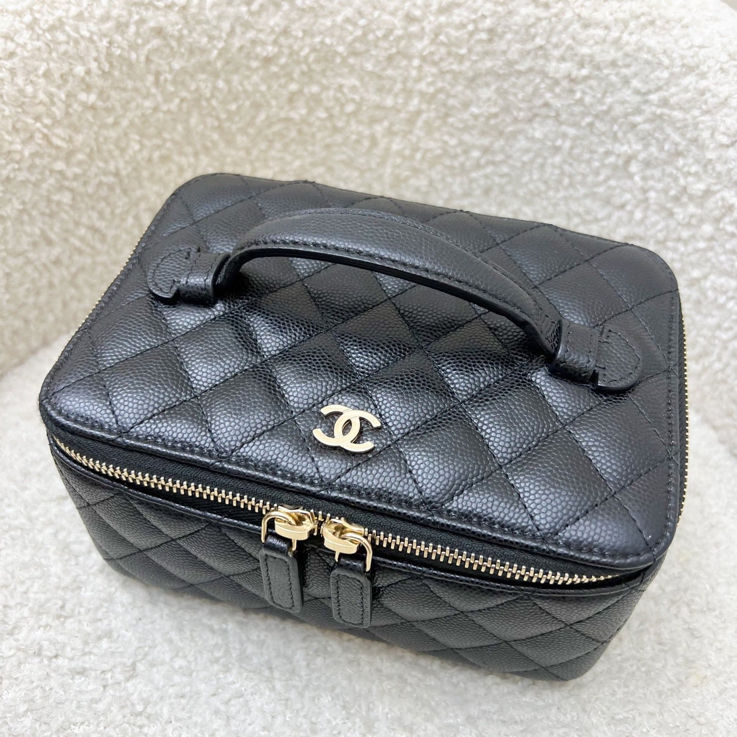 Chanel Jewellery Vanity Case with Top Handle in Black Caviar and LGHW