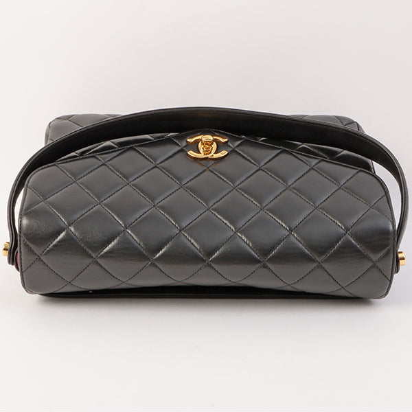 Chanel Around 1997 Made V Flap Turn-Lock Handle Bag Black