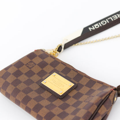 Louis-Vuitton Eva Bag in Damier Ebene with strap