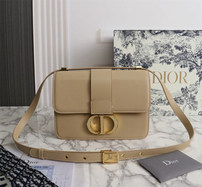 DR276 30 Montaigne Bag / 9.5 x 6.5 x 3 inches