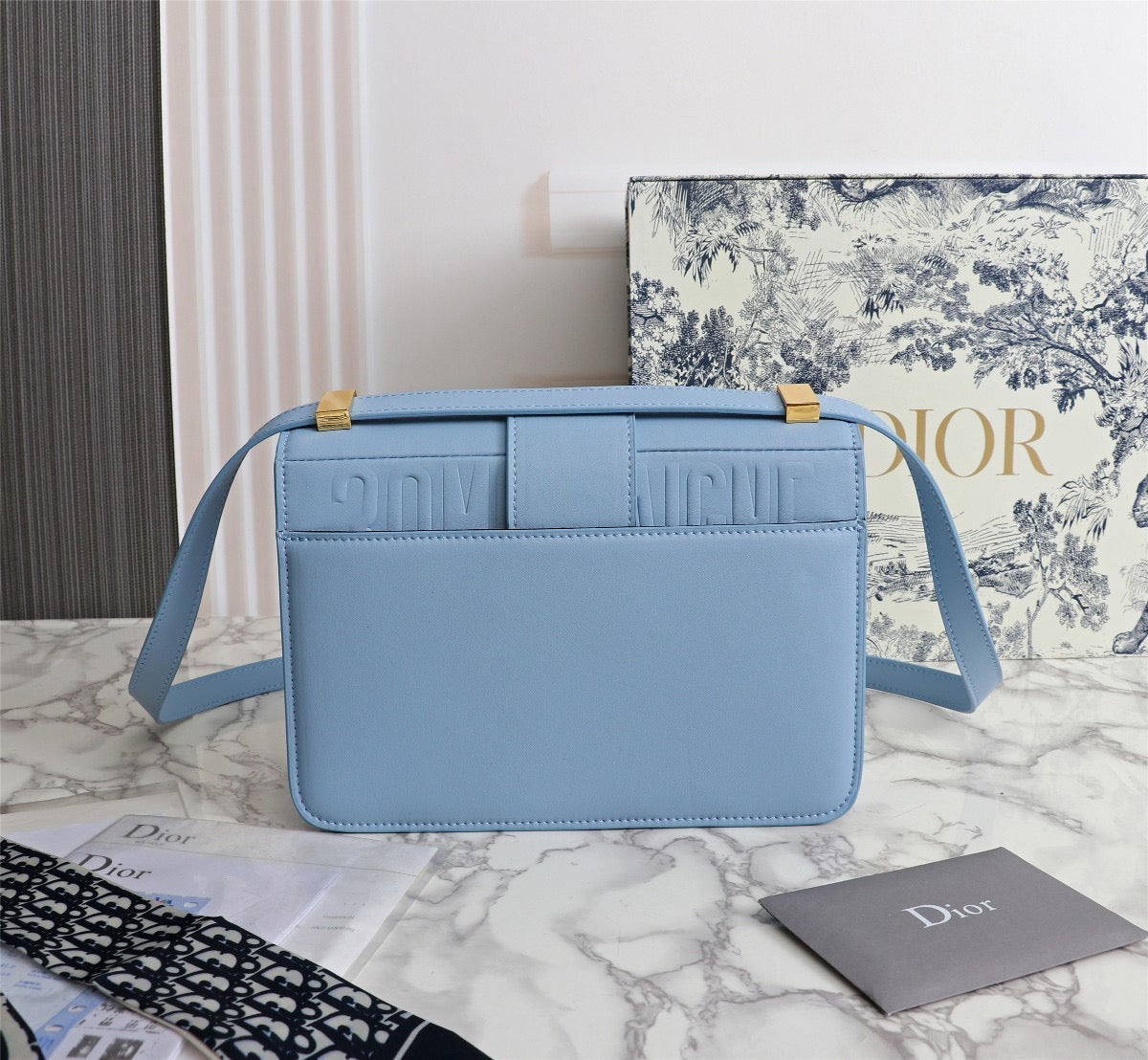 DR274 30 Montaigne Bag / 9.5 x 6.5 x 3 inches
