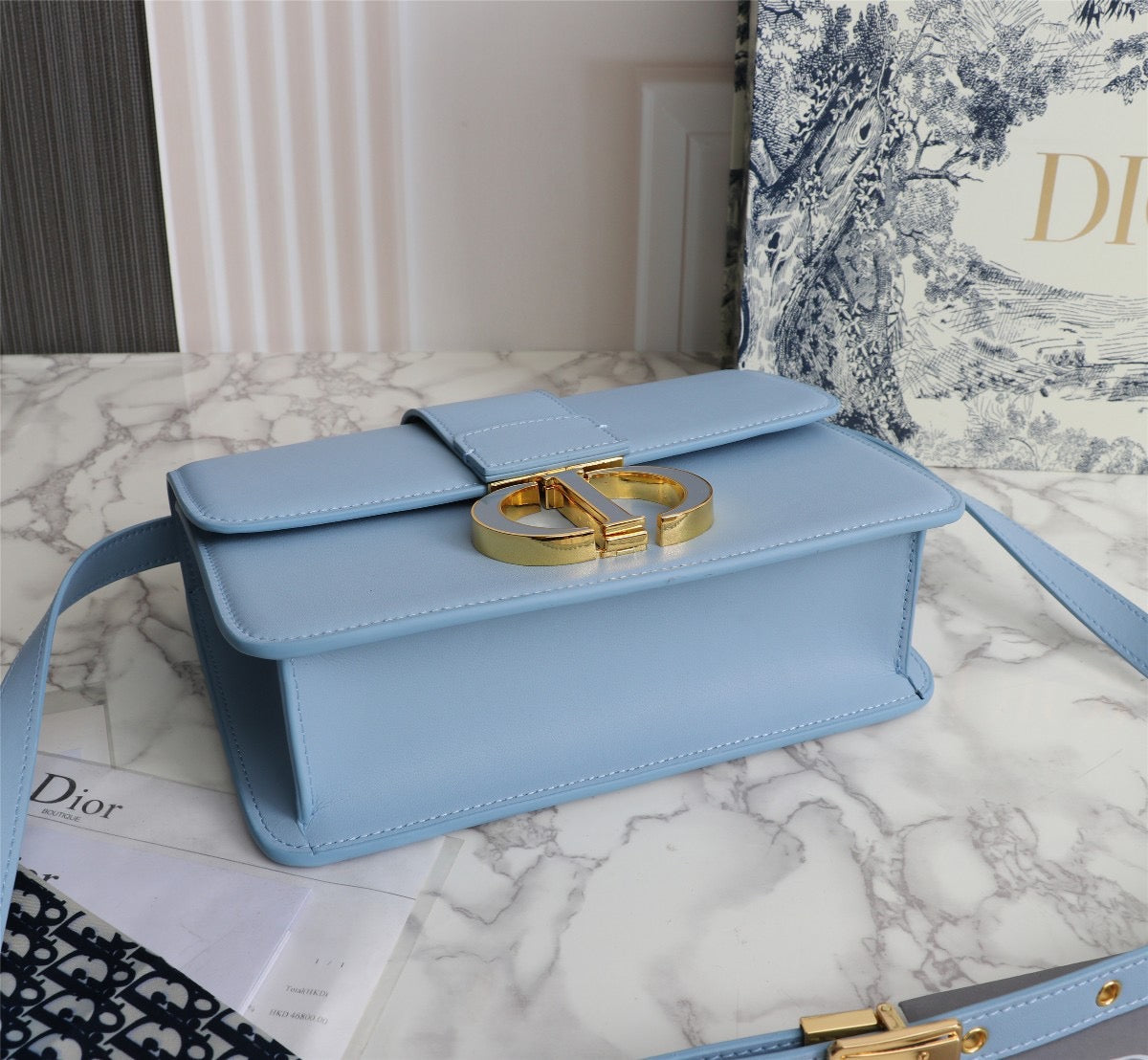 DR274 30 Montaigne Bag / 9.5 x 6.5 x 3 inches