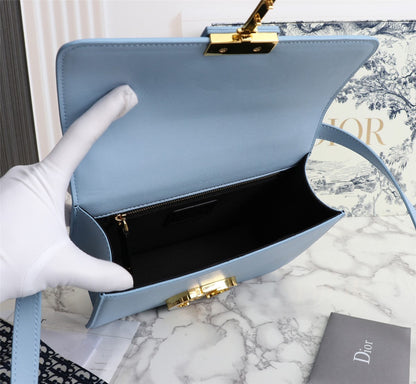 DR274 30 Montaigne Bag / 9.5 x 6.5 x 3 inches