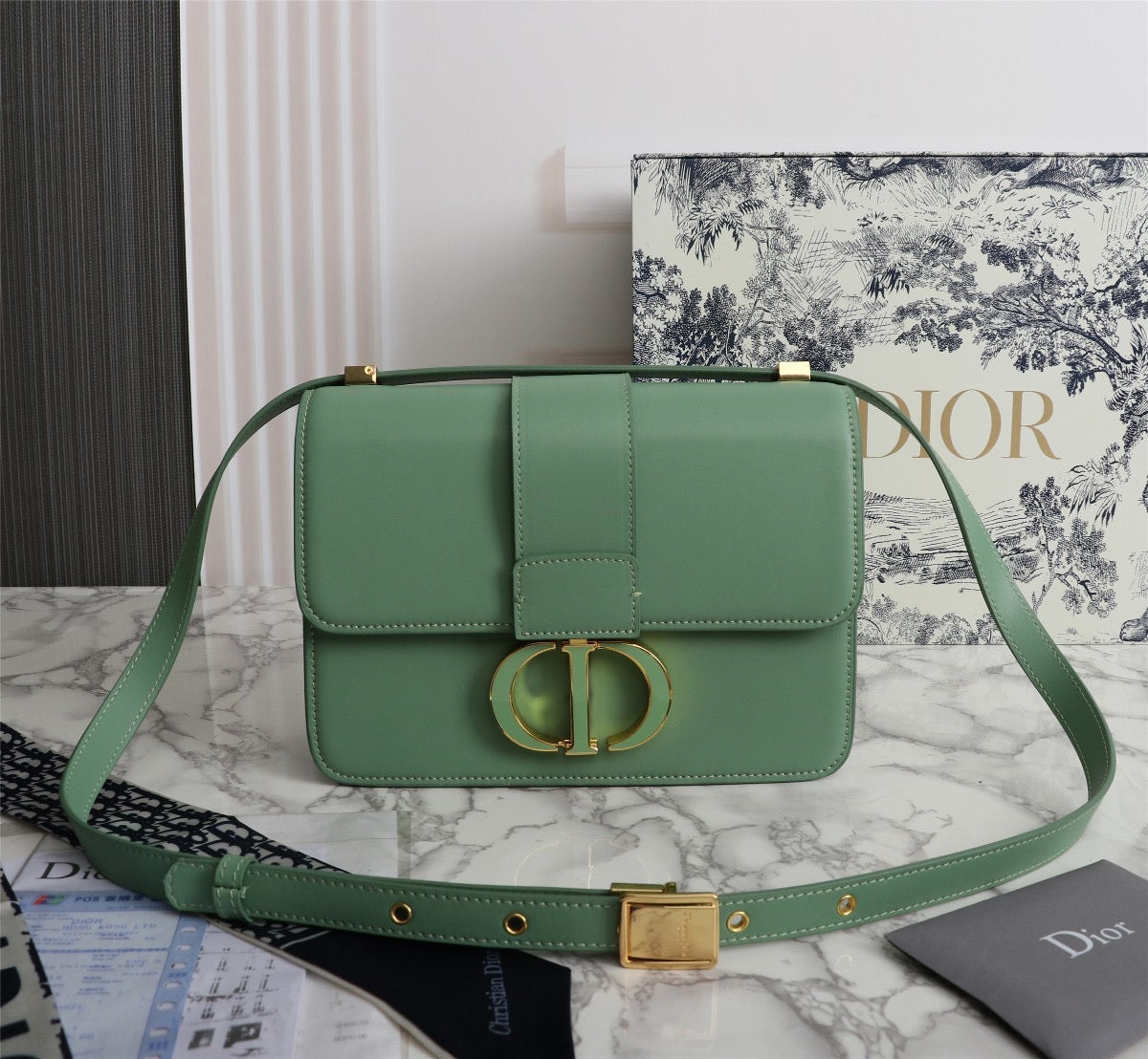 DR273 30 Montaigne Bag / 9.5 x 6.5 x 3 inches