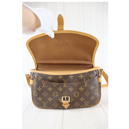 Rank AB ｜LV Monogram Sologne ShoulderBag｜091404