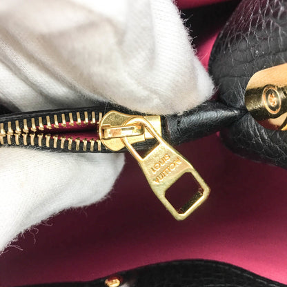 Louis-Vuitton Capucines MM Black GHW